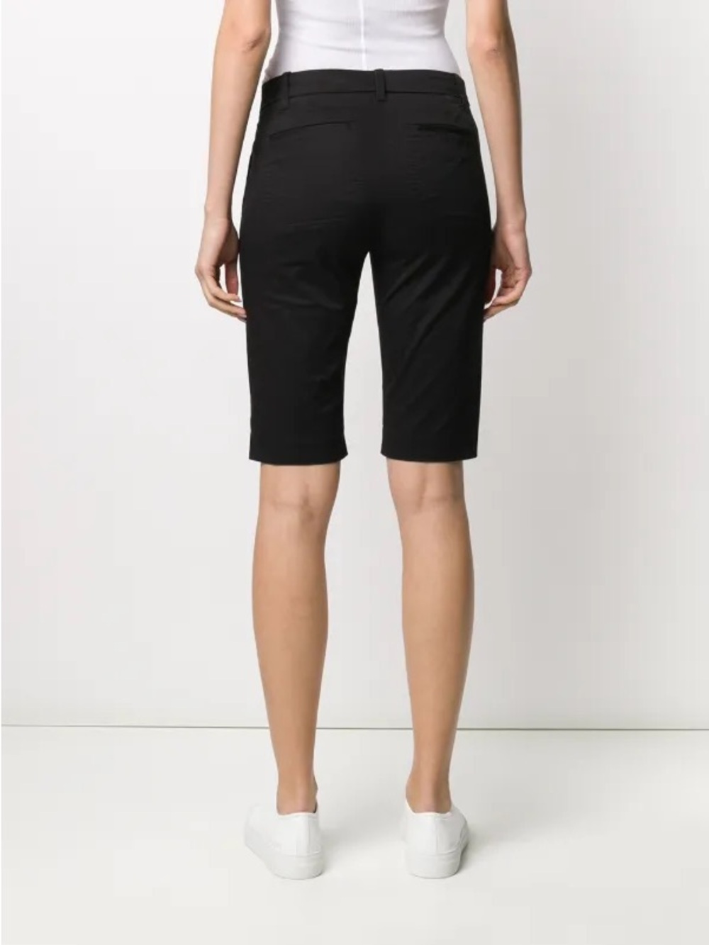 VINCE Black Knee-Length Chino Shorts Sz 4 Modern Minimalist - Picture 3 of 12